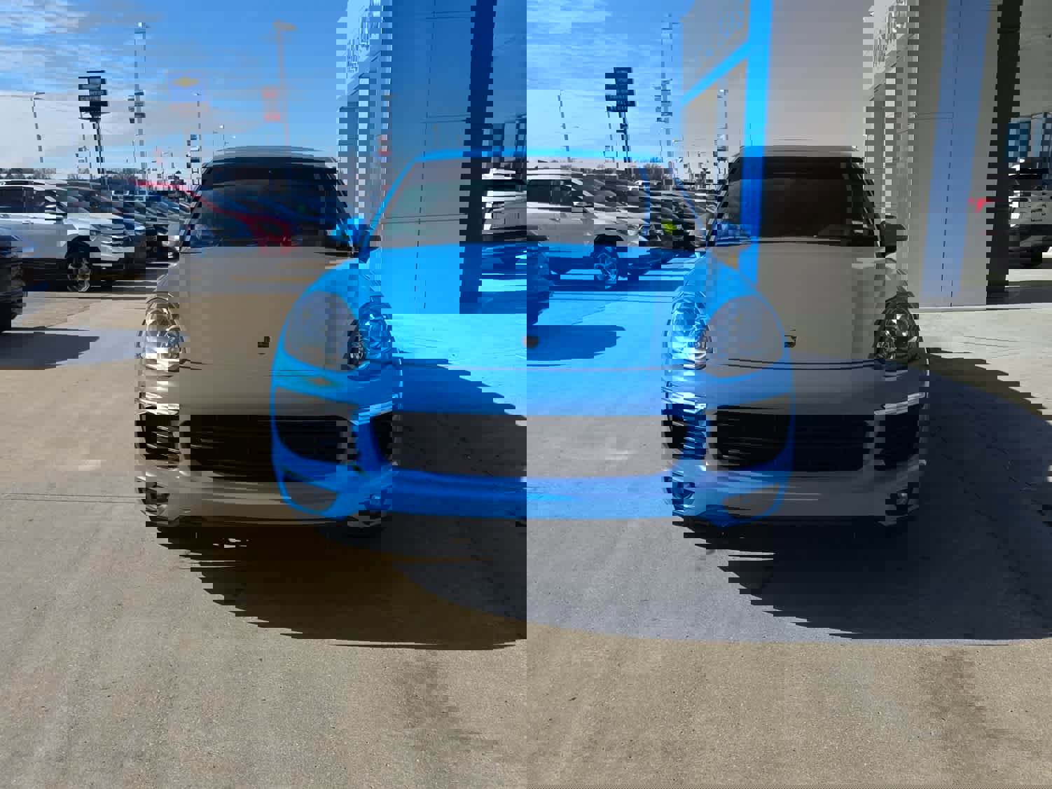 Used 2015 Porsche Cayenne S image 3