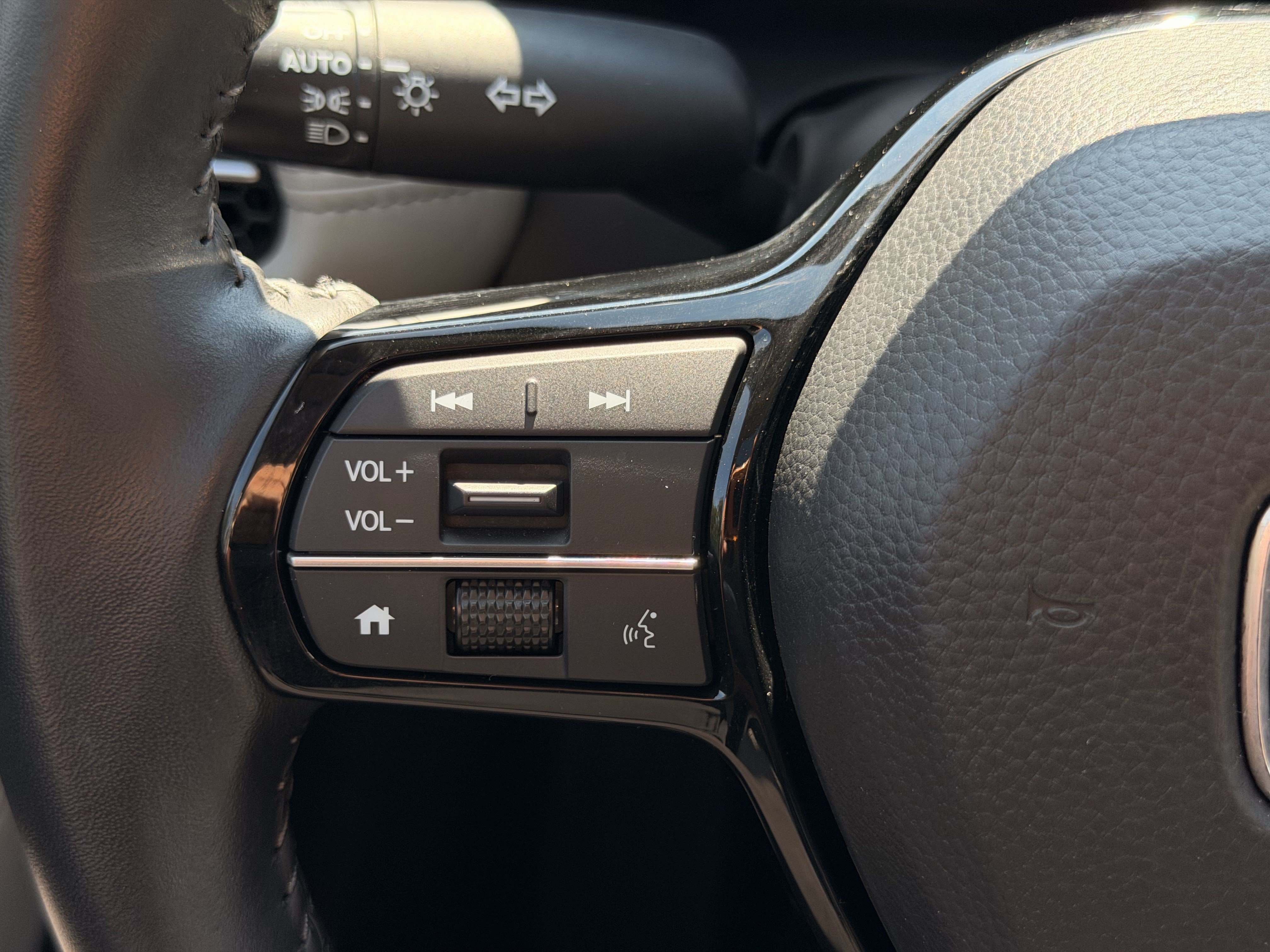 Used 2025 Honda HR-V EX-L image 21