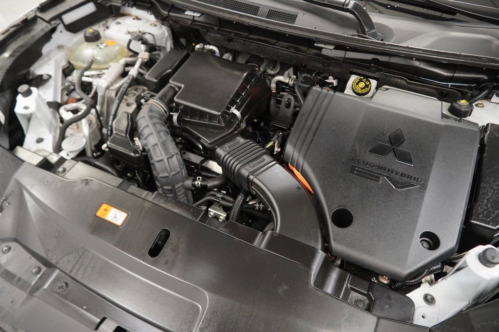 Used 2023 Mitsubishi Outlander SE image 57