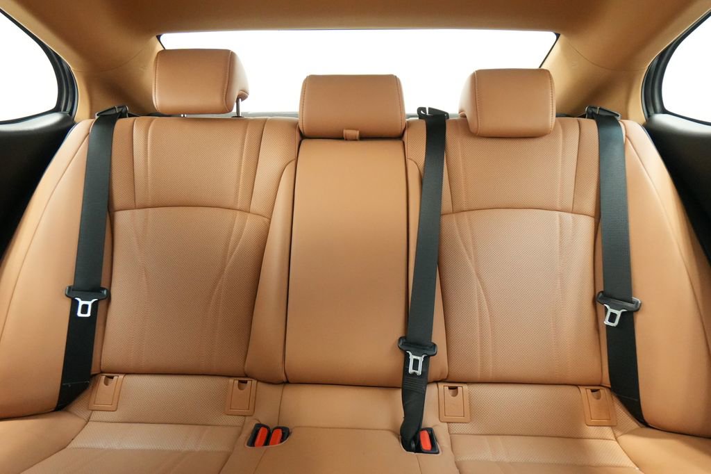 Used 2023 Lexus ES 350 Luxury w/ Accessory Package (Z2) image 19