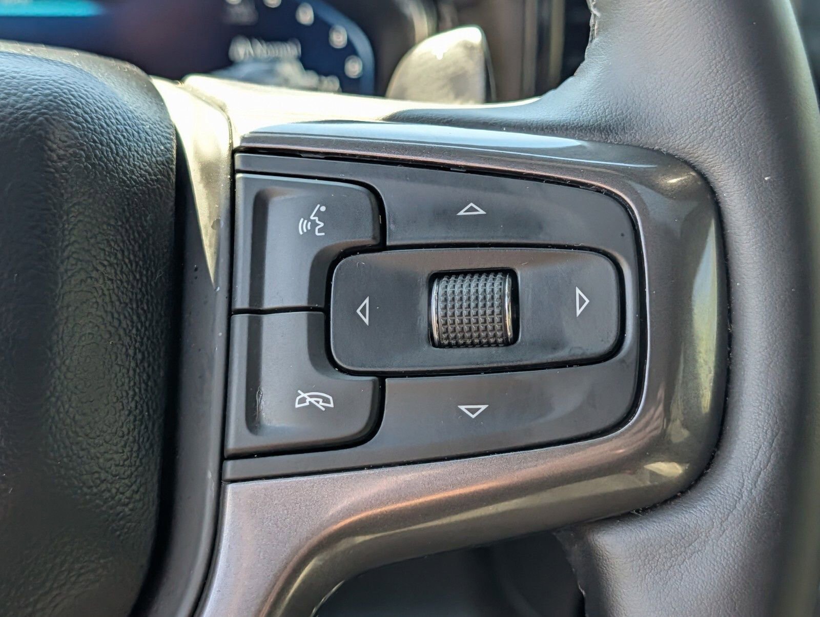 Used 2024 Chevrolet Silverado 1500 ZR2 w/ Technology Package AWD/4WD image 41