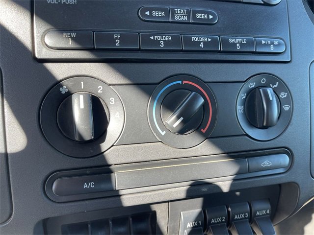 Used 2008 Ford F350 2WD Regular Cab Super Duty image 11