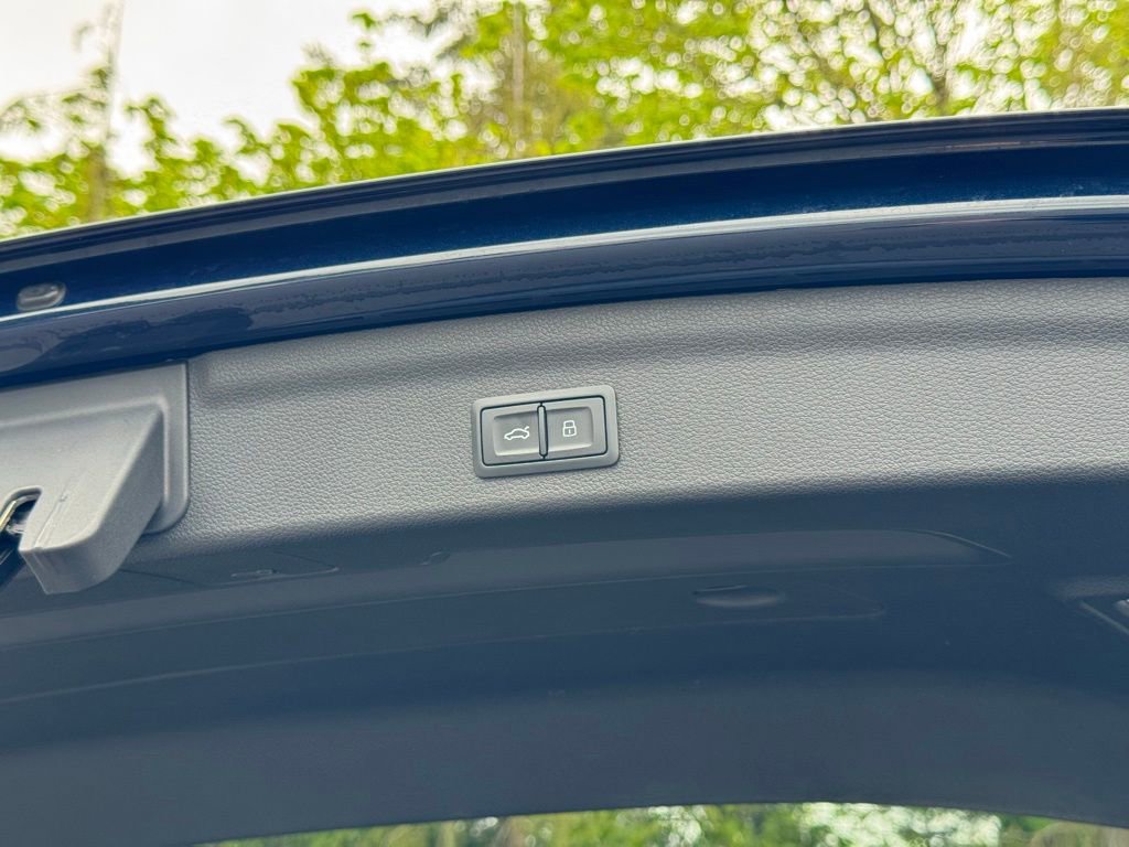 Used 2020 Audi Q3 2.0T Premium AWD/4WD image 18