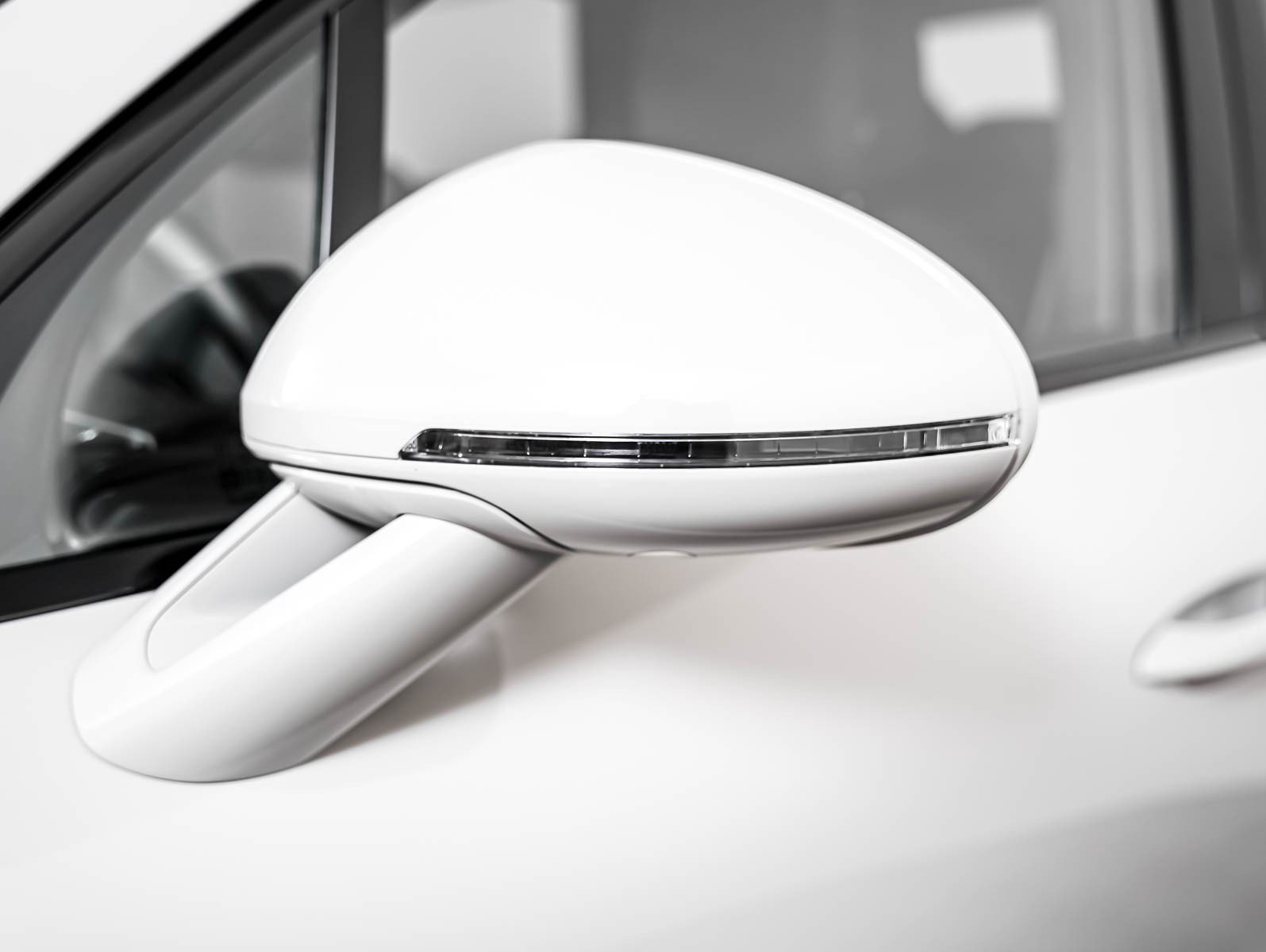 Certified 2026 Porsche Macan S AWD/4WD image 28