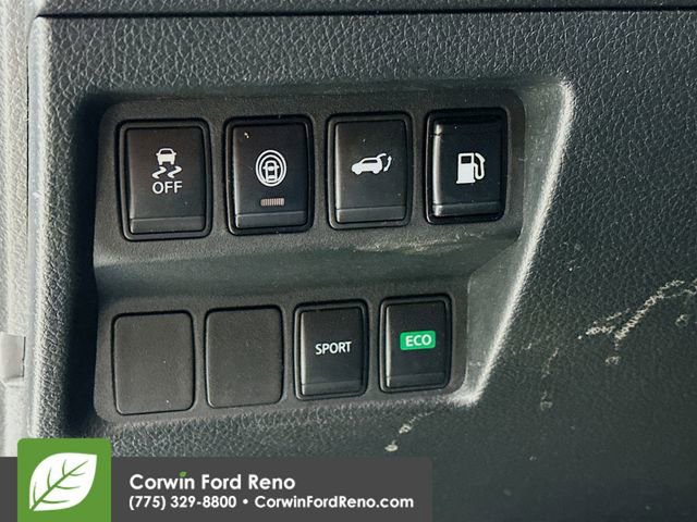 Used 2019 Nissan Rogue SV image 10