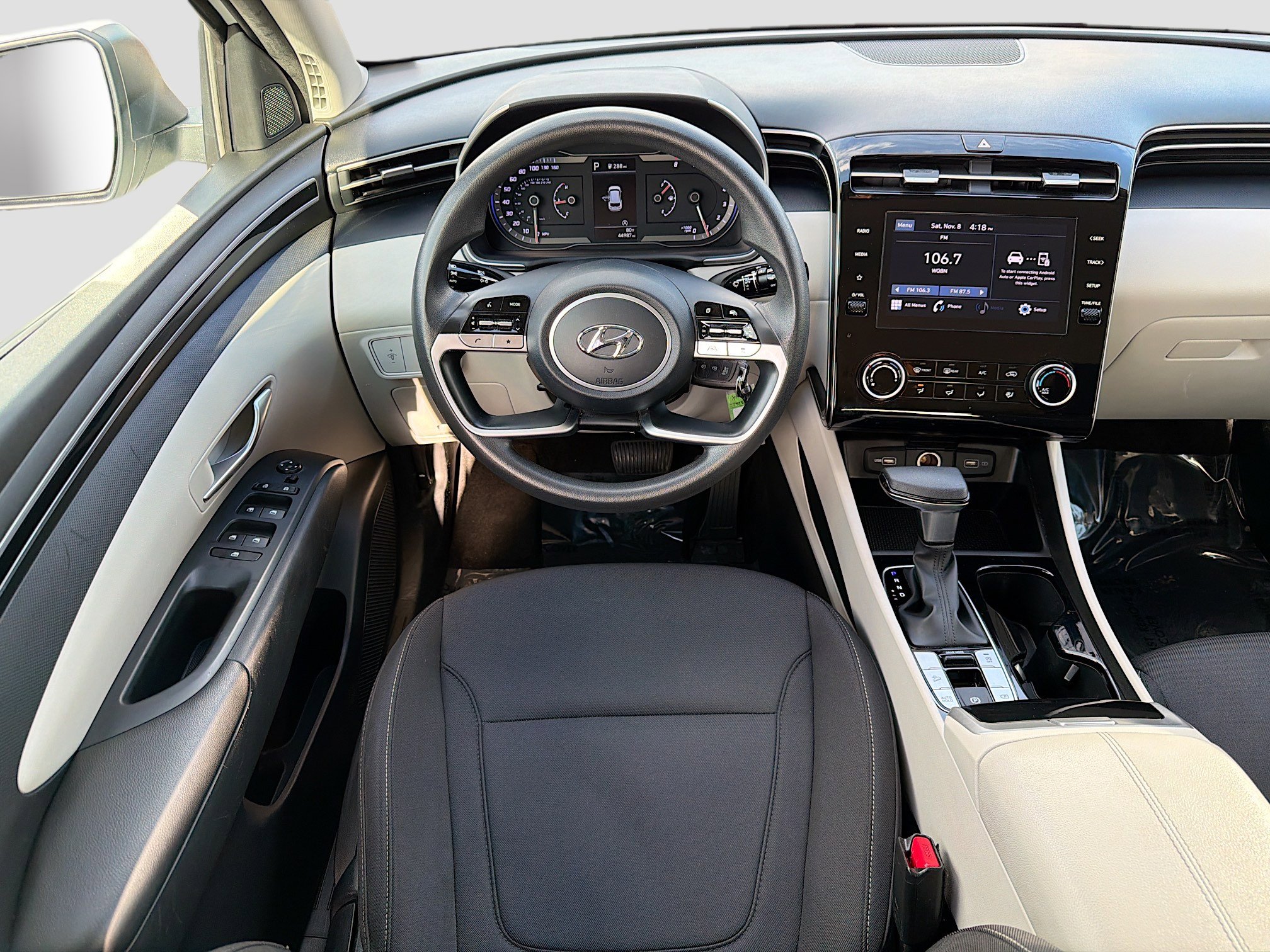 Used 2023 Hyundai Tucson SE image 16