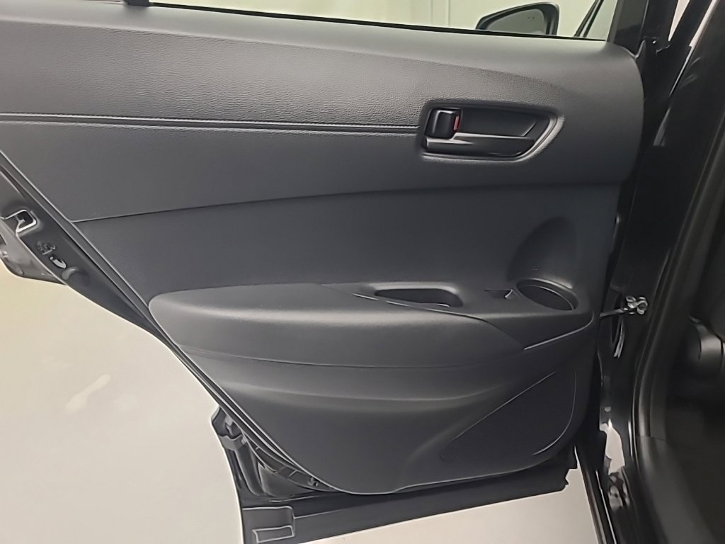 Used 2025 Toyota Corolla Cross LE FWD image 20