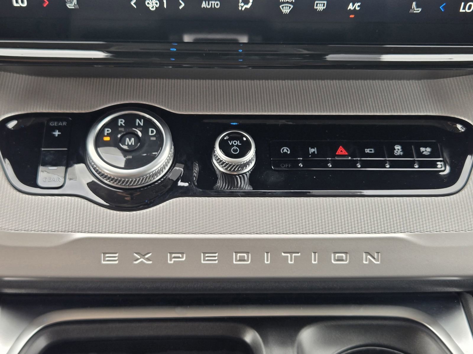 New 2026 Ford Expedition Active RWD image 21