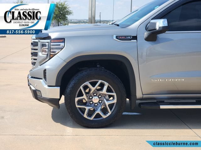 Used 2025 GMC Sierra 1500 SLT w/ SLT Premium Plus Package AWD/4WD image 12