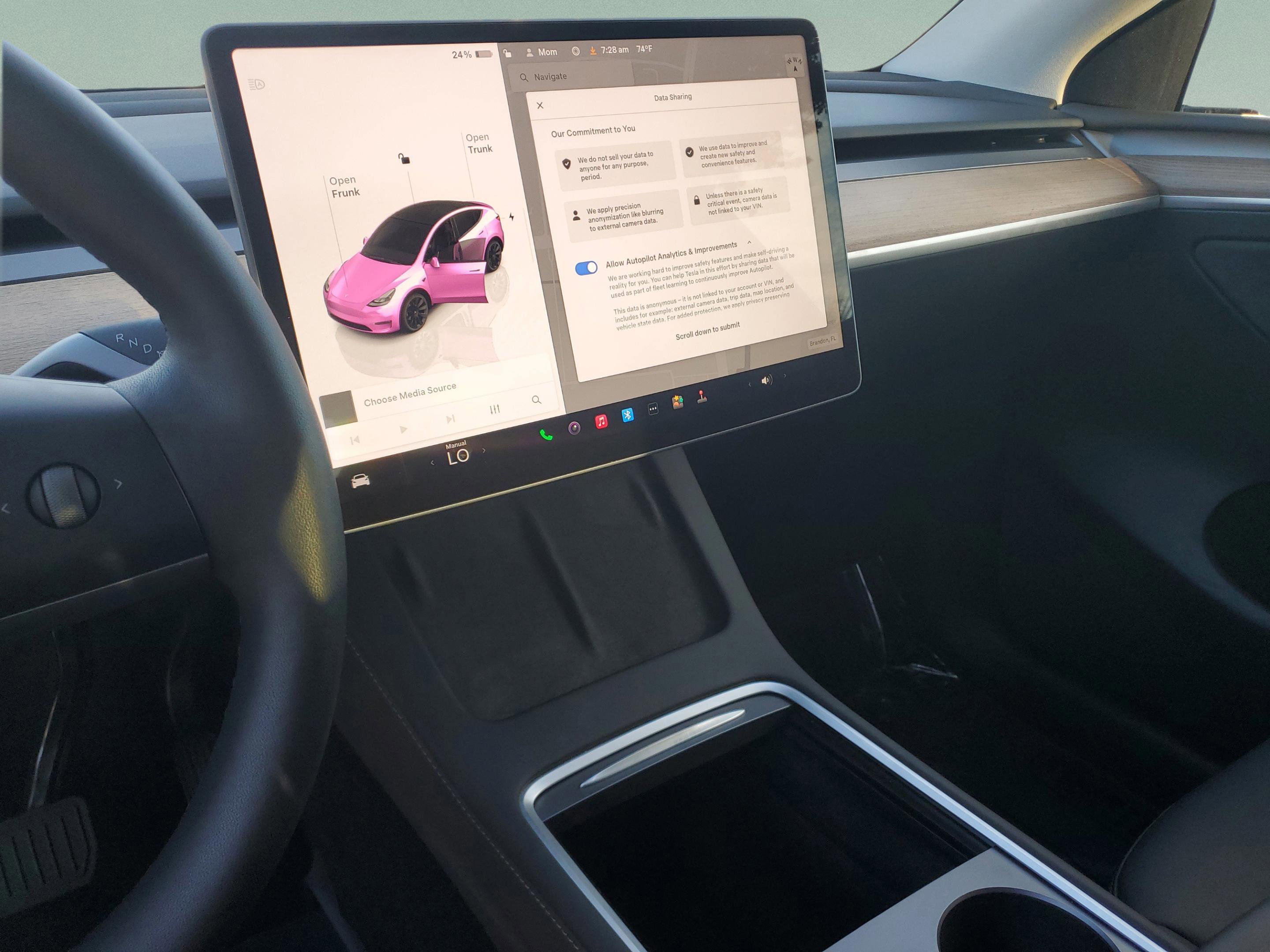 Used 2025 Tesla Model Y Long Range RWD image 23