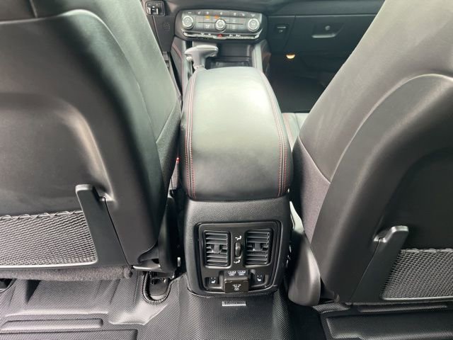 Used 2024 Dodge Durango R/T RWD image 17
