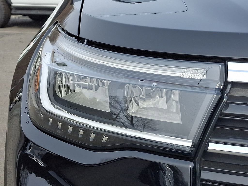 Certified 2025 Ford Explorer Active w/ Active Comfort Package image 10