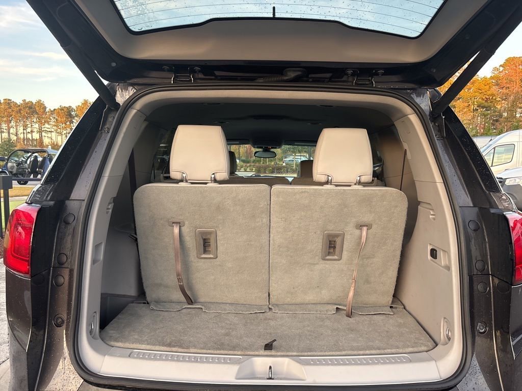 Used 2017 GMC Acadia SLT image 16