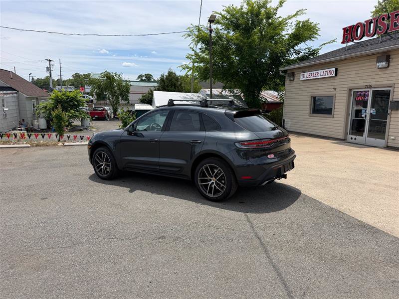 Used 2025 Porsche Macan Turbo AWD/4WD image 3