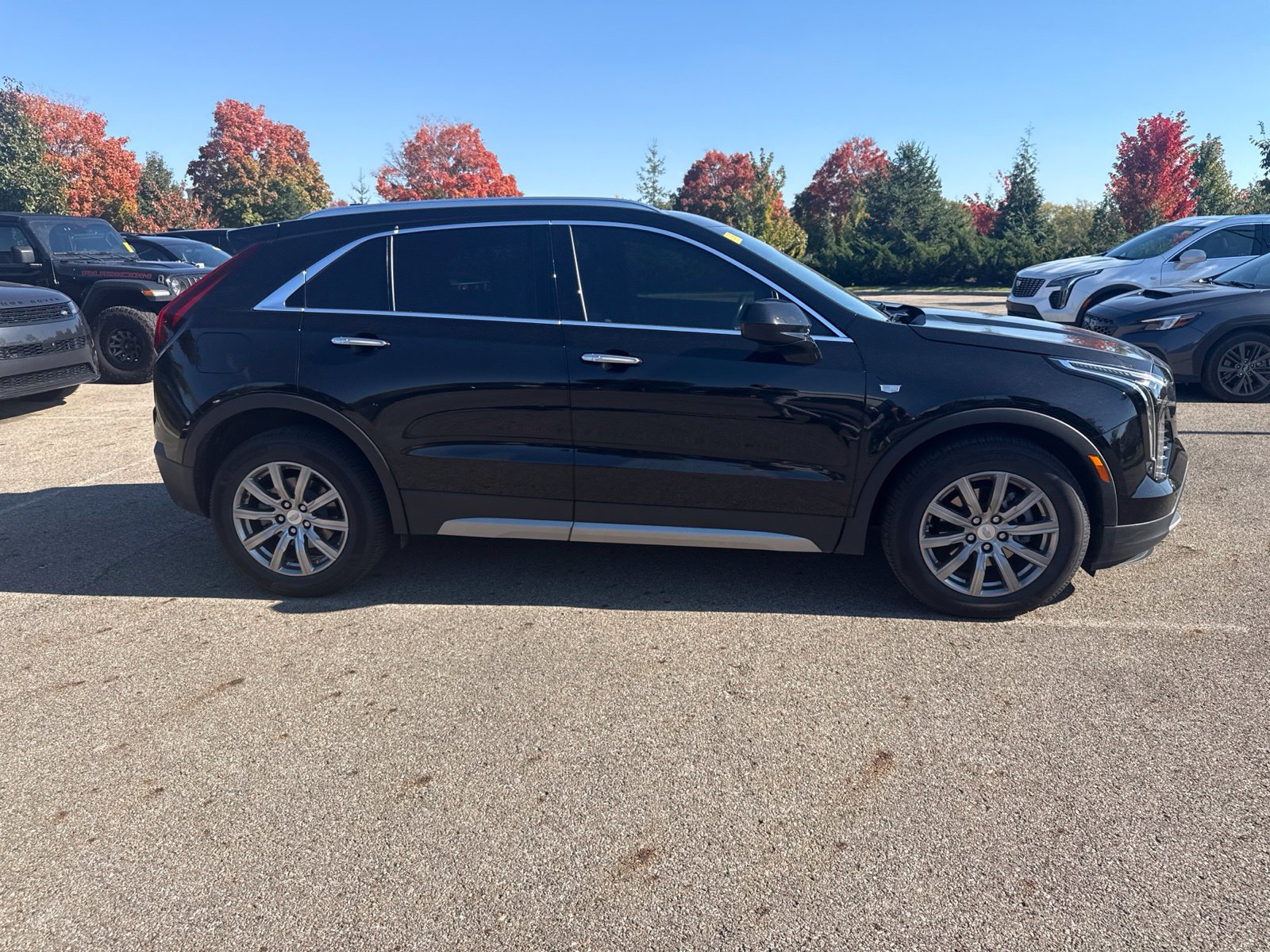 Used 2020 Cadillac XT4 Premium Luxury AWD/4WD image 4
