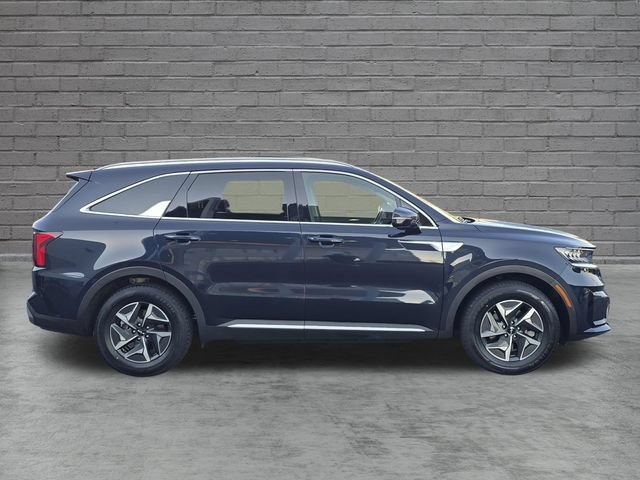 Used 2023 Kia Sorento EX w/ Panoramic Sunroof Package FWD image 2
