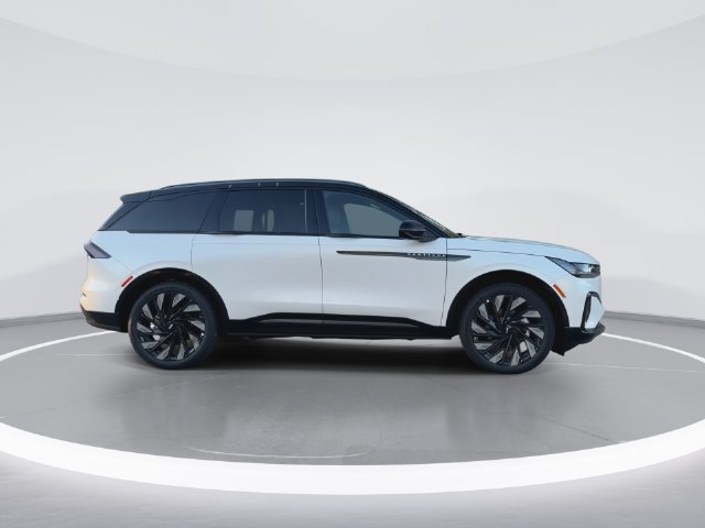 New 2026 Lincoln Nautilus Reserve w/ Jet Appearance Package AWD/4WD image 9