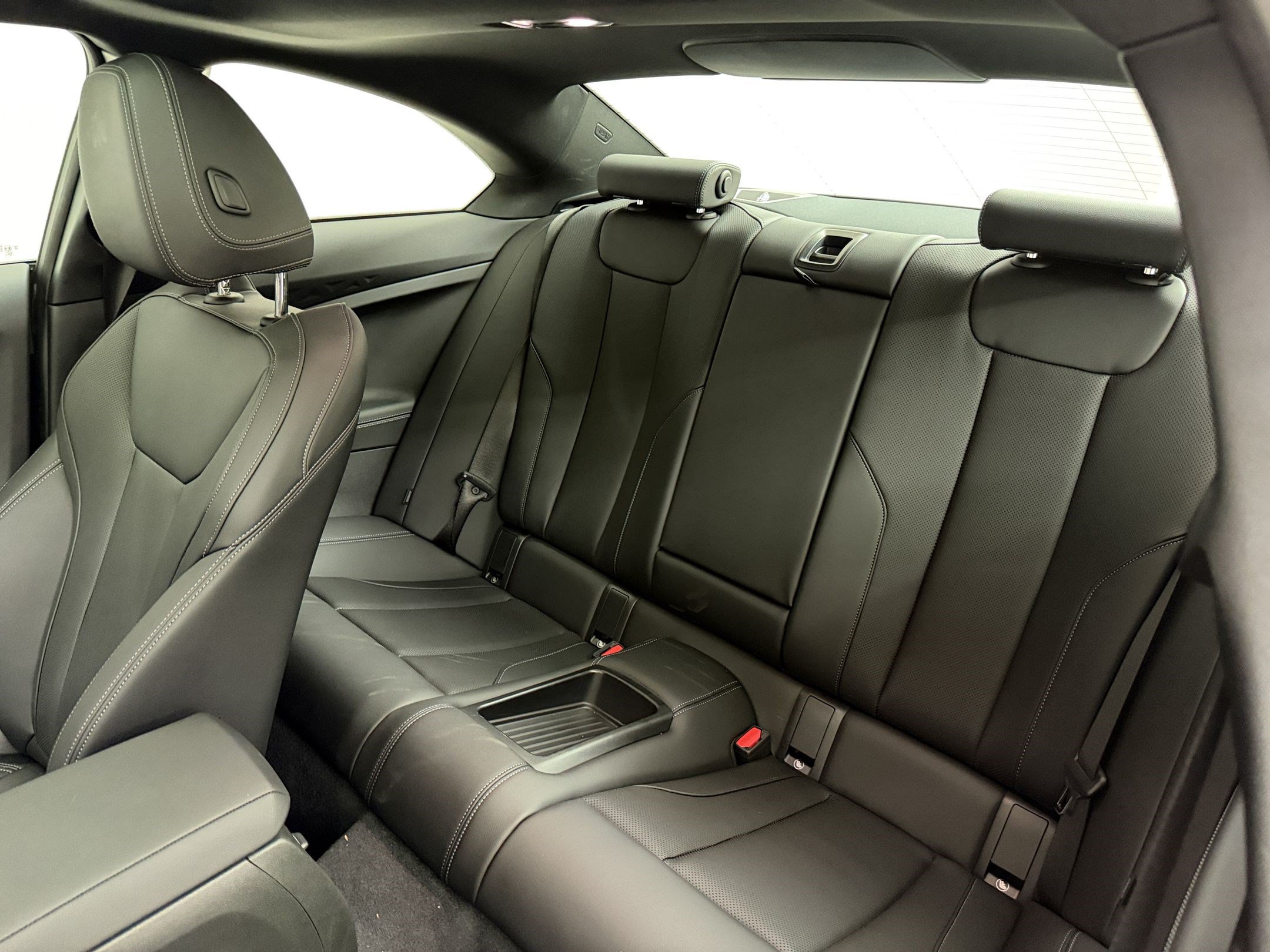 Used 2025 BMW 230i Coupe w/ Convenience Package RWD image 24