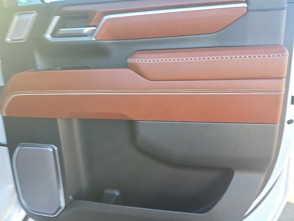 Used 2024 GMC Sierra 3500 Denali Ultimate image 42