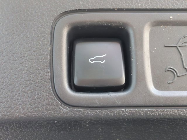 Used 2024 Ford Expedition Limited image 14