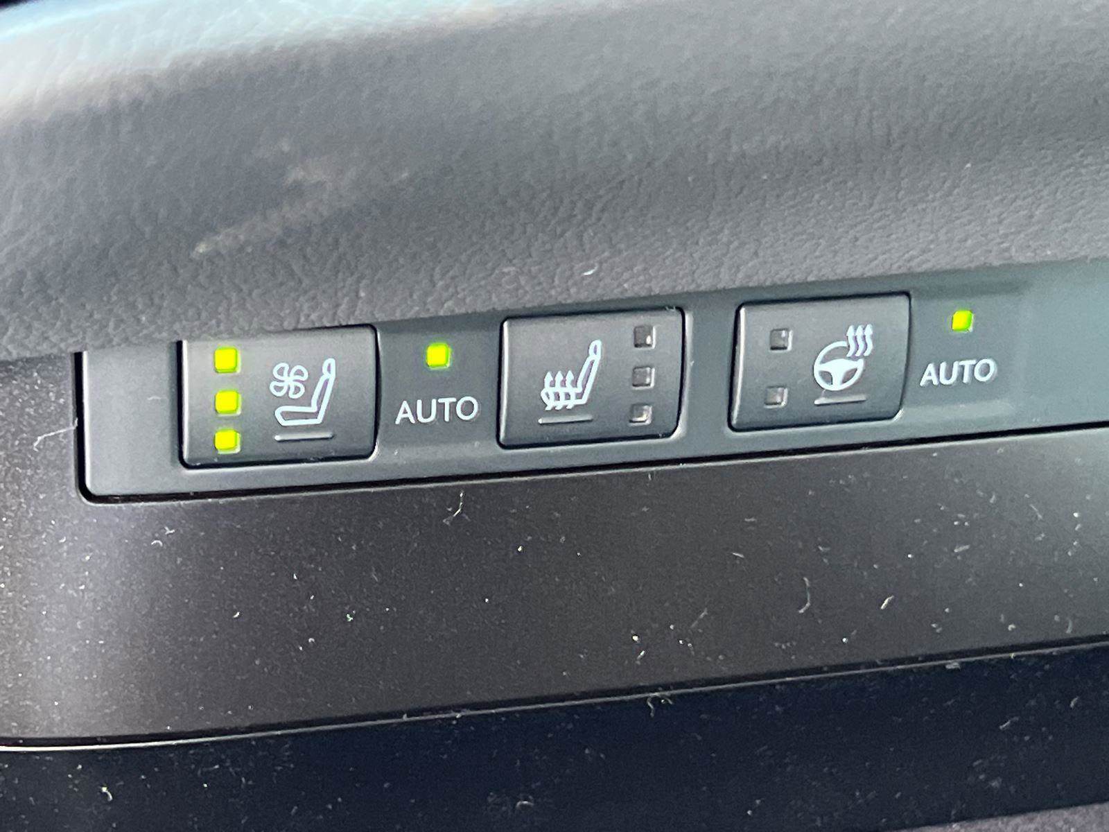 New 2025 Lexus ES 300h w/ Premium Package image 24