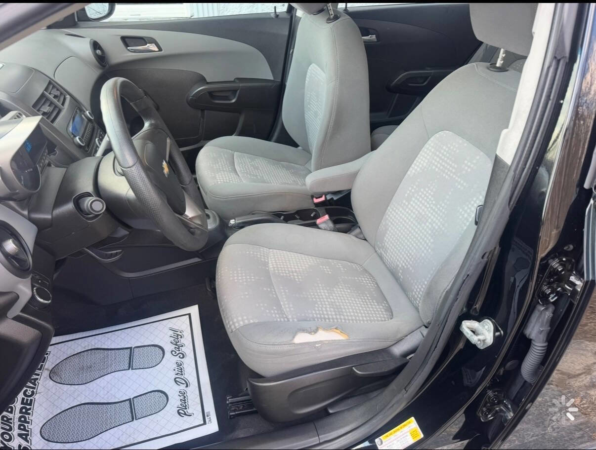 Used 2012 Chevrolet Sonic LS image 9
