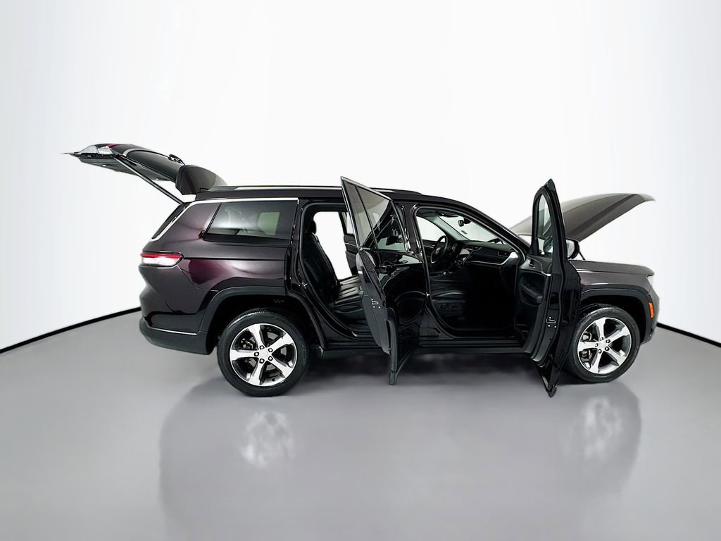 Used 2023 Jeep Grand Cherokee L Limited AWD/4WD image 27
