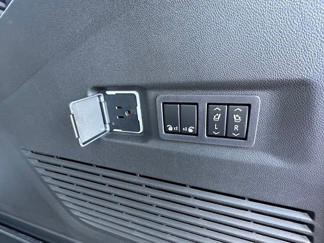 New 2026 GMC Yukon XL Denali Ultimate w/ LPO, Floor Liner Package image 8