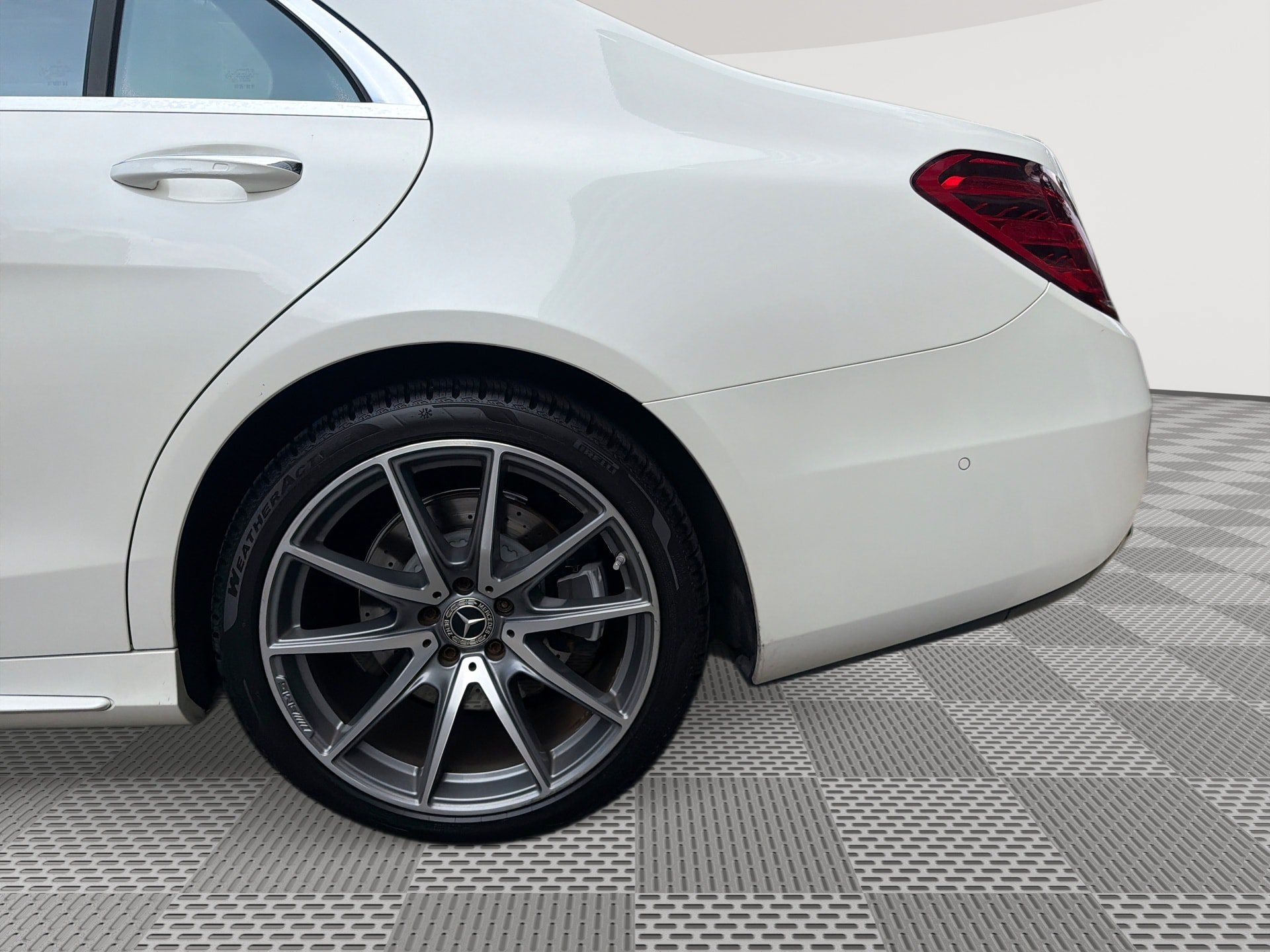 Used 2019 Mercedes-Benz S 560 Sedan image 29