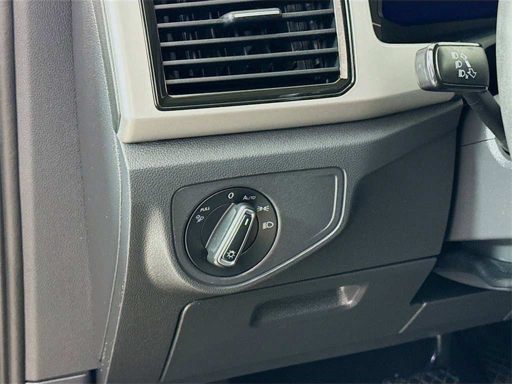 Used 2022 Volkswagen Atlas SE image 16