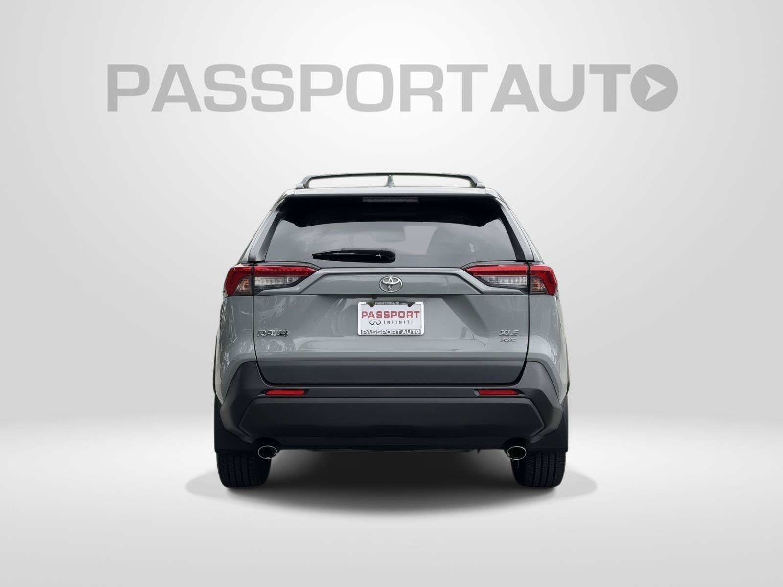 Used 2019 Toyota RAV4 XLE Premium w/ Cold Weather Package AWD/4WD image 5