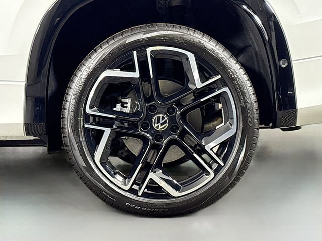New 2026 Volkswagen Tiguan SEL R-Line AWD/4WD image 32