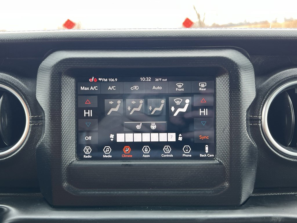 Used 2019 Jeep Wrangler Unlimited Sahara w/ Cold Weather Group image 25