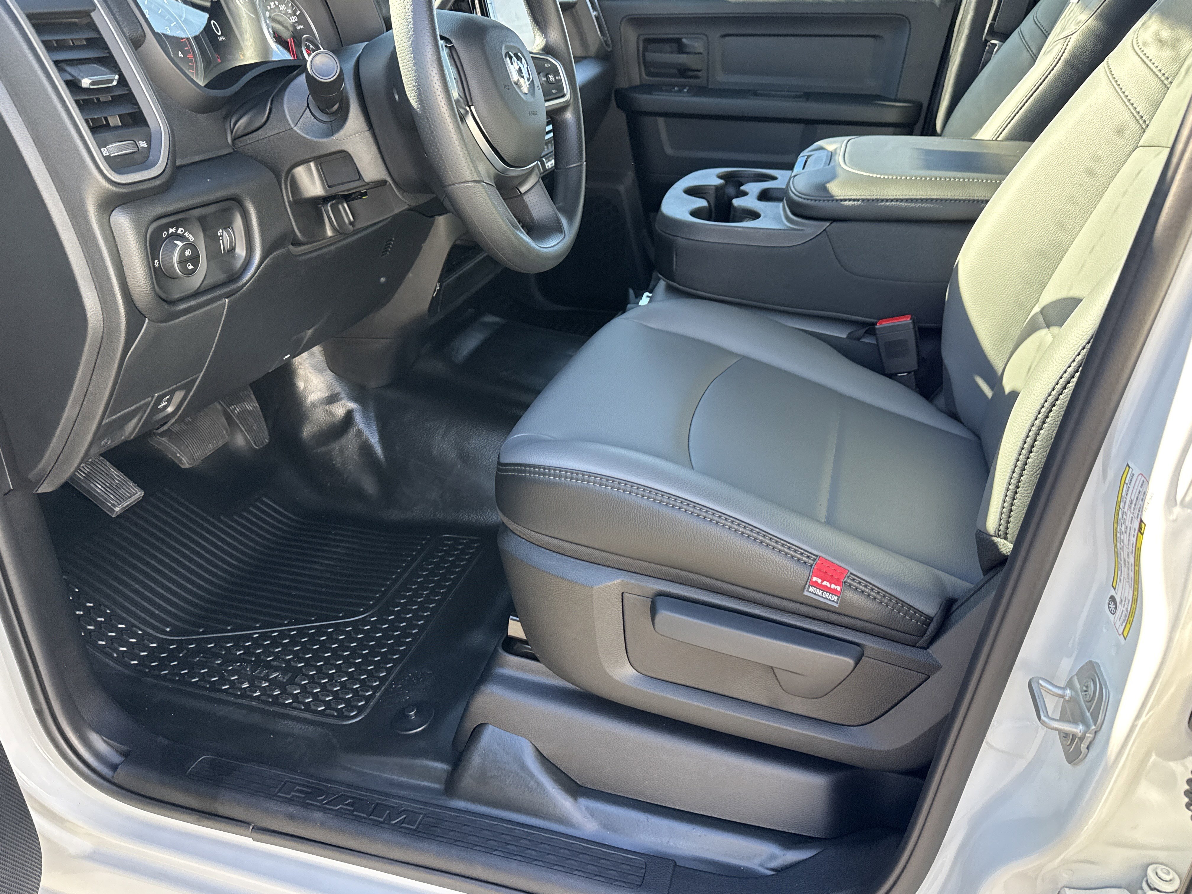 New 2026 RAM 2500 Tradesman image 16