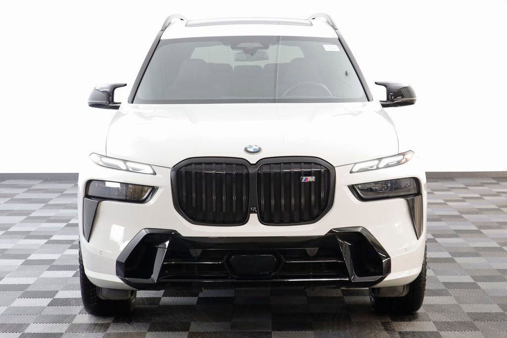 Used 2025 BMW X7 M60i image 23