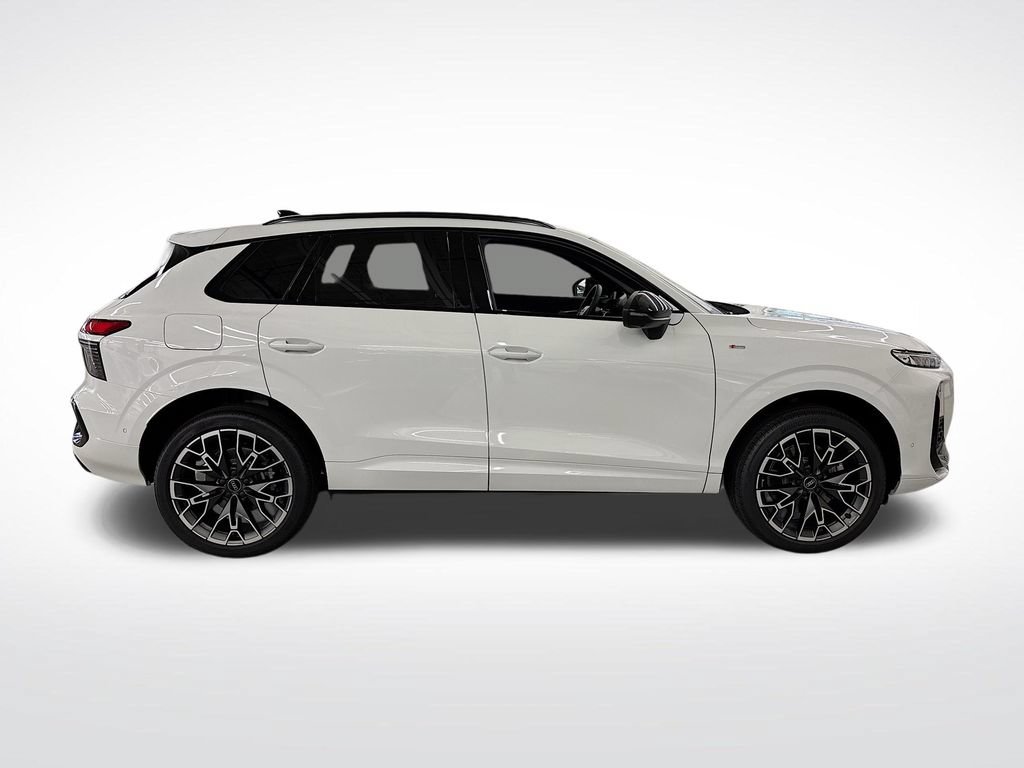 New 2026 Audi Q3 quattro 2.0T AWD/4WD image 6