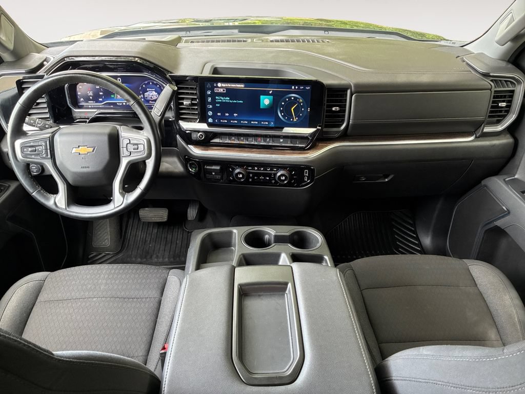 Used 2025 Chevrolet Silverado 1500 LT RWD image 10