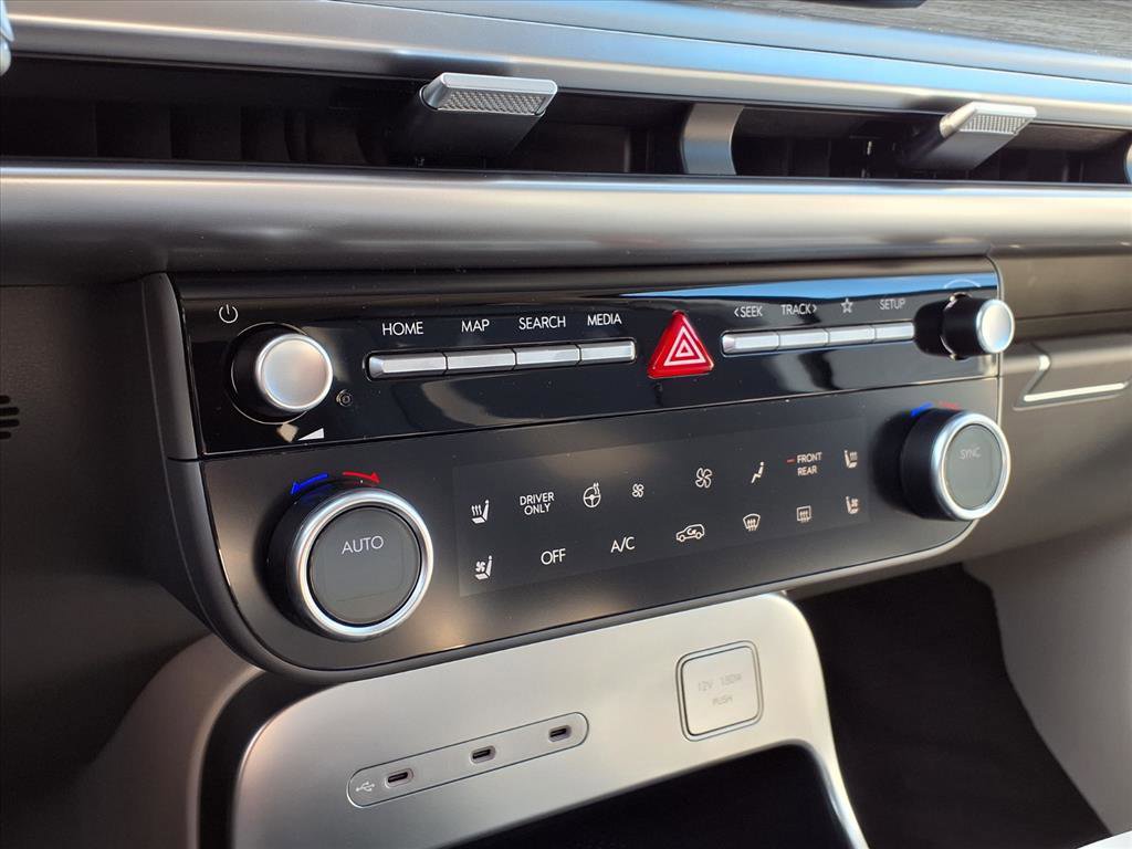 New 2026 Hyundai Ioniq 9 Limited image 17