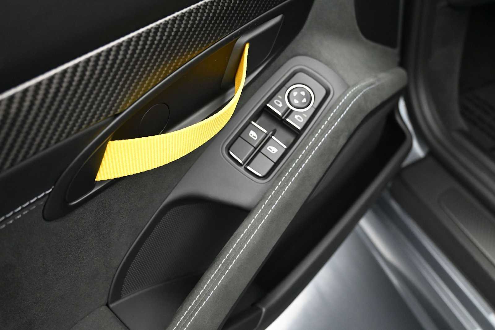 Certified 2025 Porsche 718 Boxster Spyder RS RWD image 15