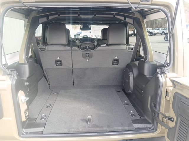 New 2026 Jeep Wrangler Unlimited Rubicon AWD/4WD image 15