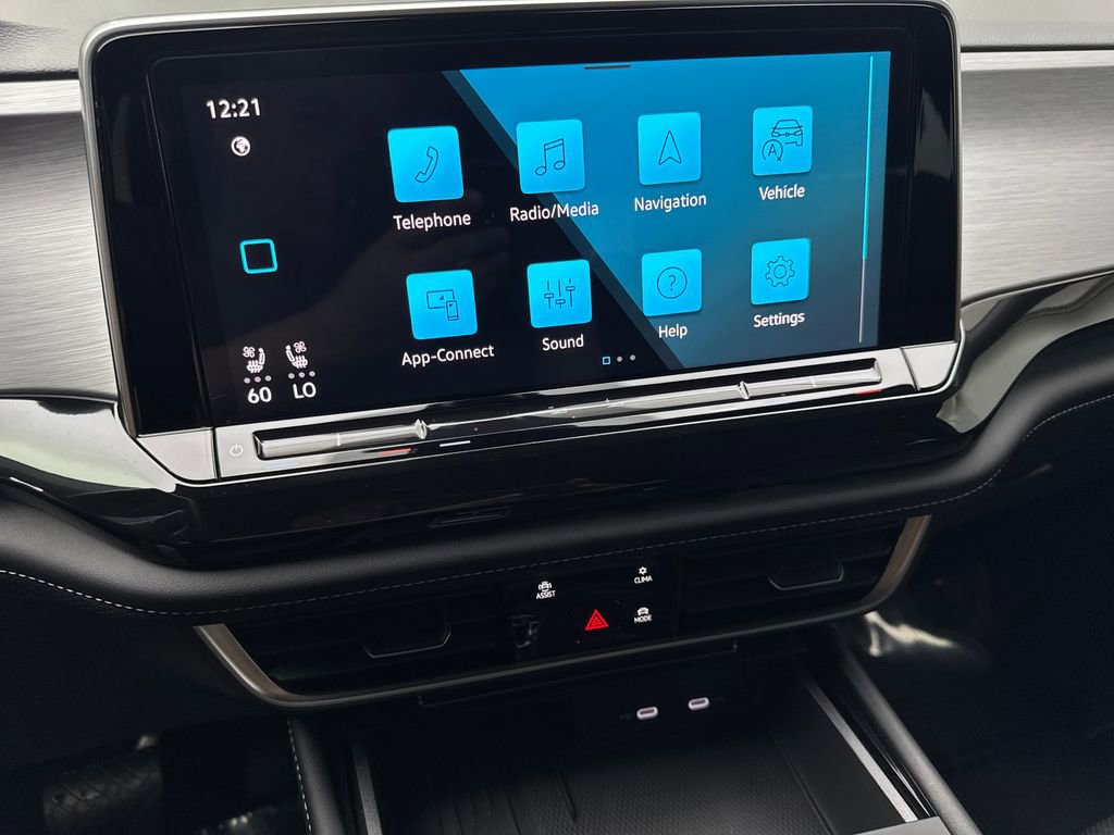 Used 2025 Volkswagen Atlas Cross Sport SE image 61