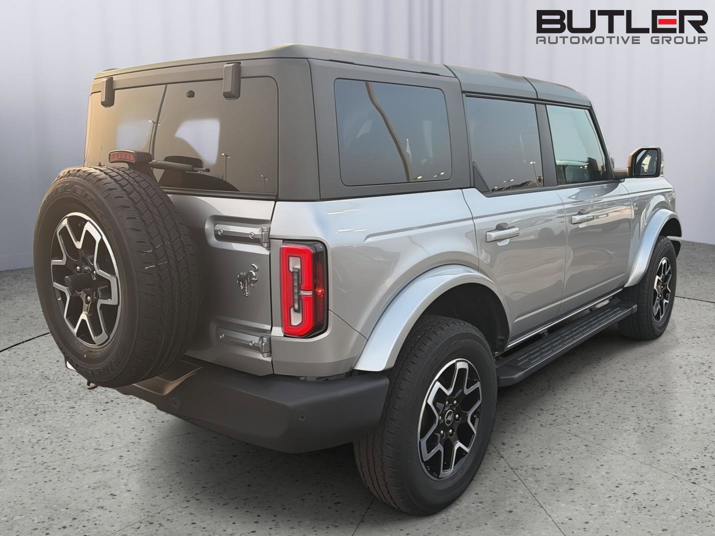 Used 2024 Ford Bronco Outer Banks AWD/4WD image 6