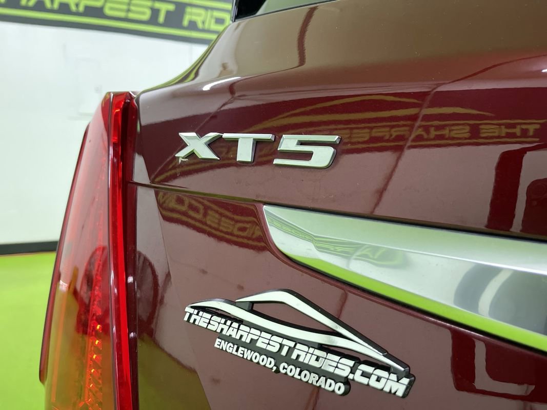 Used 2017 Cadillac XT5 Platinum w/ Driver Assist Package image 13