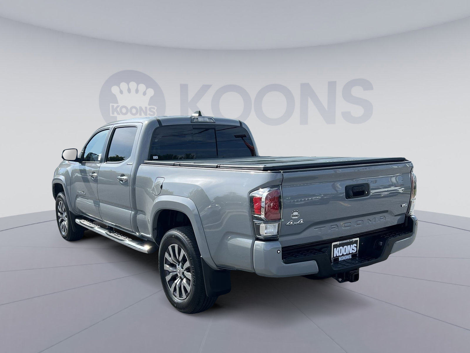 Used 2021 Toyota Tacoma Limited AWD/4WD image 4