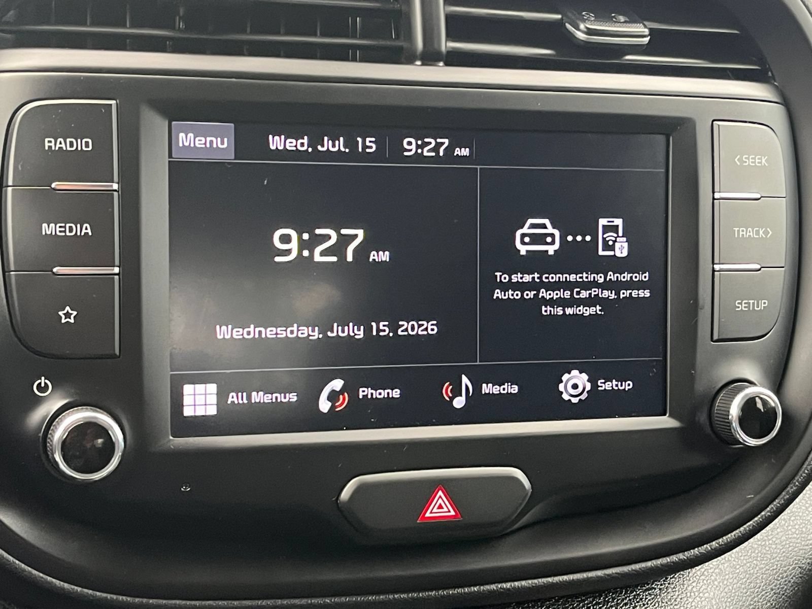 Used 2025 Kia Soul LX w/ LX Technology Package FWD image 17