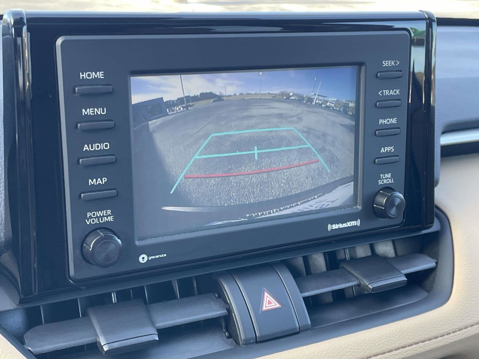 Used 2020 Toyota RAV4 XLE w/ Convenience Package image 9