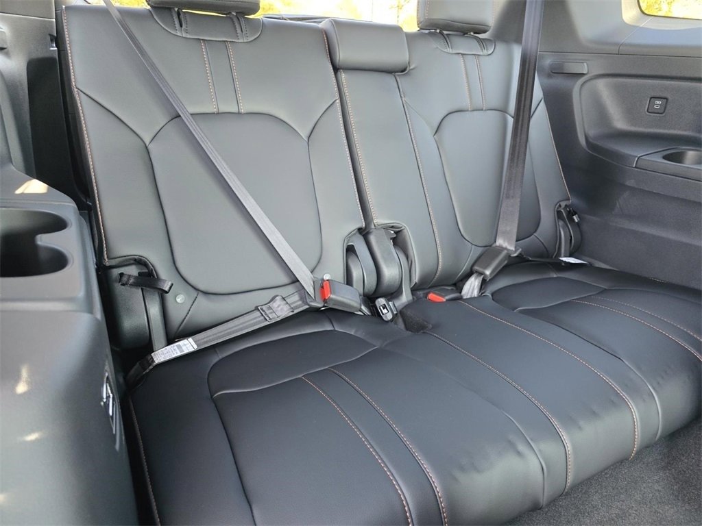 New 2025 Honda Pilot TrailSport image 24