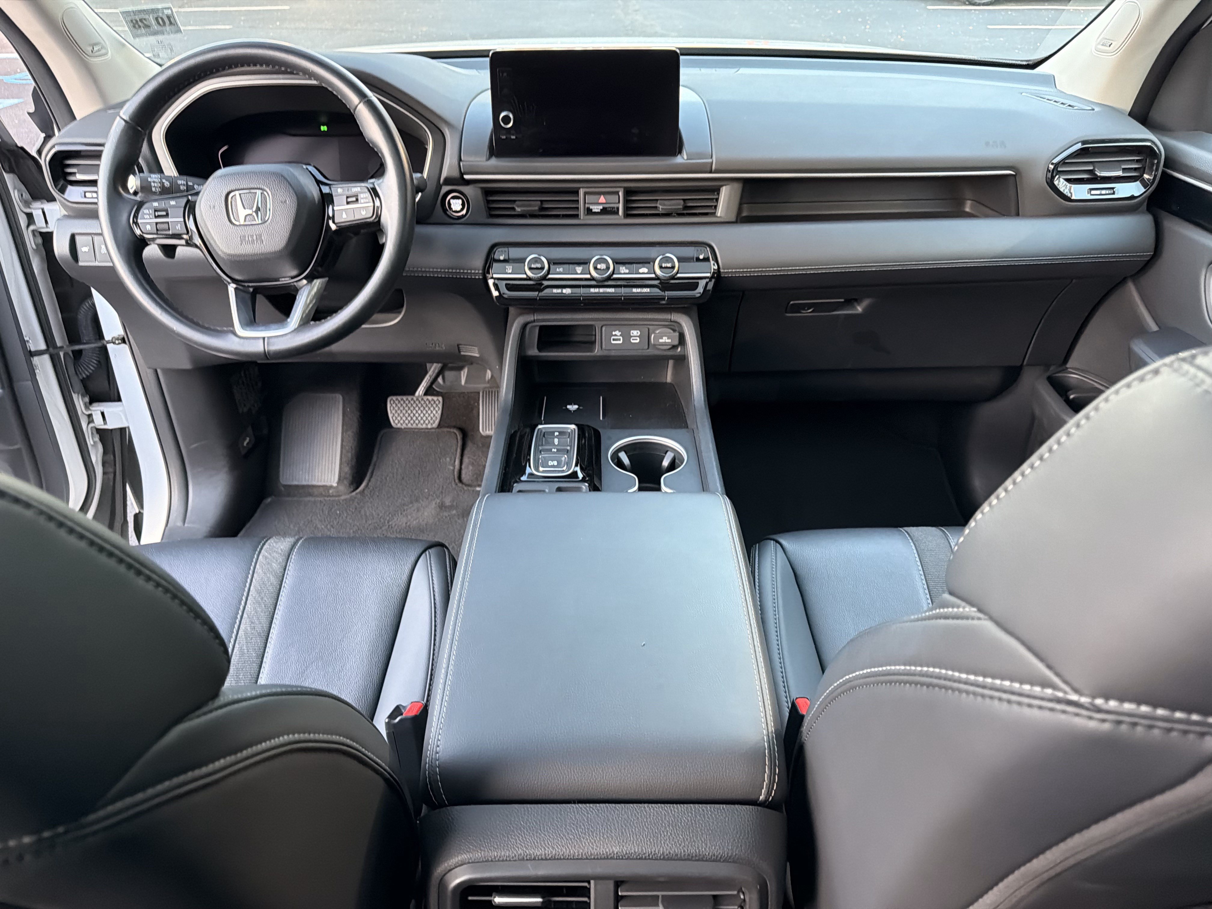 Certified 2023 Honda Pilot Touring image 16