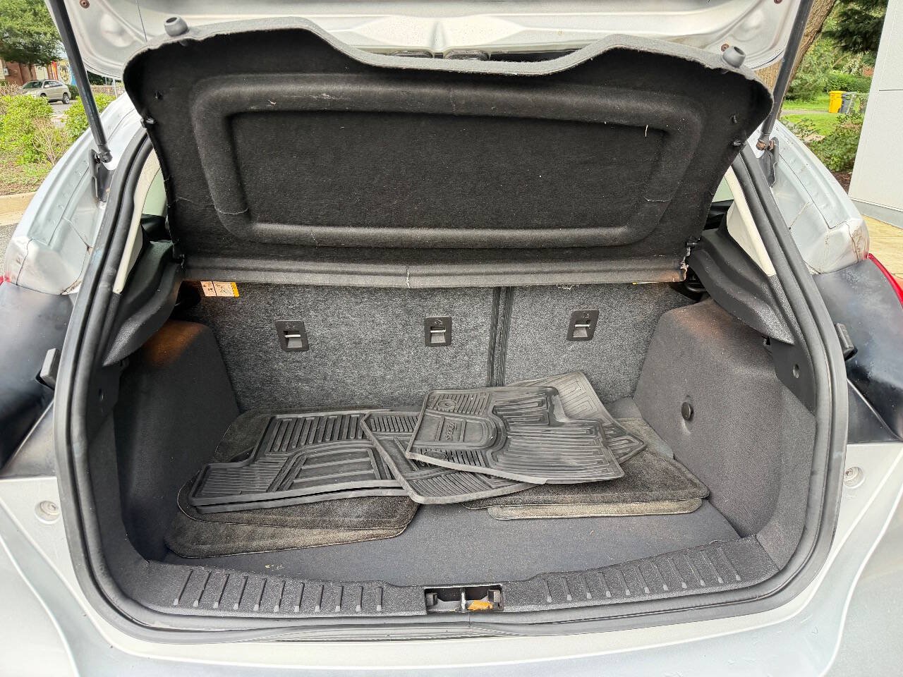 Used 2015 Ford Focus SE w/ SE Cold Weather Package FWD image 13