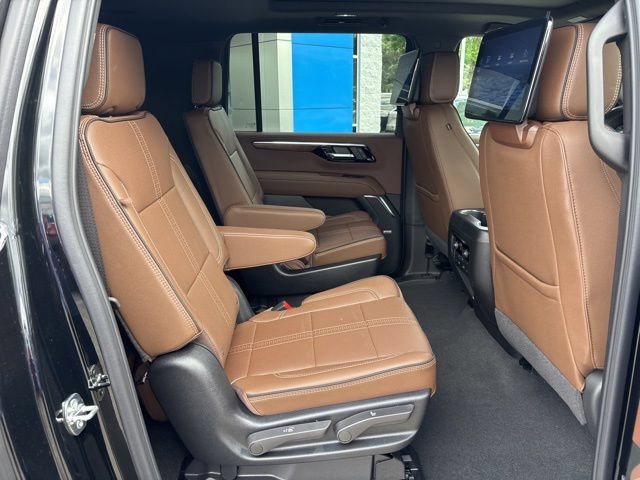 New 2026 Chevrolet Suburban High Country AWD/4WD image 42